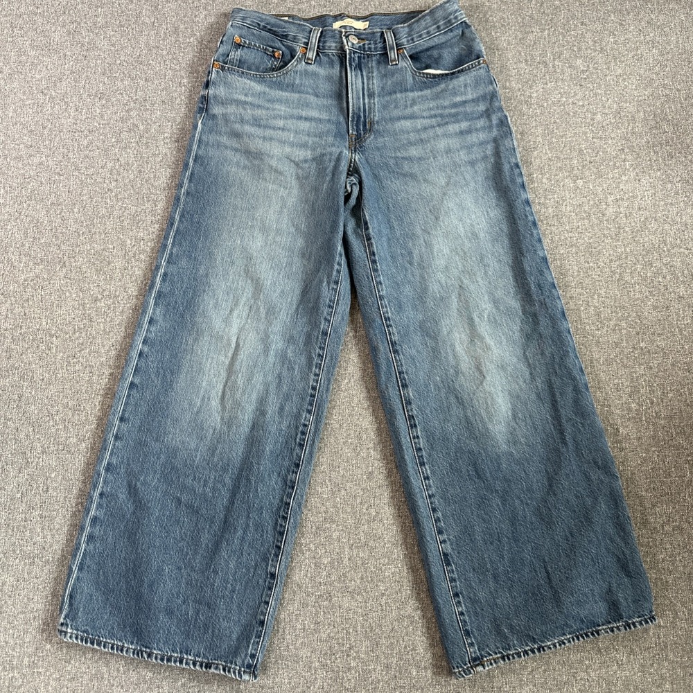 Levi's Straight Leg Jeans - Faded Blue Wash